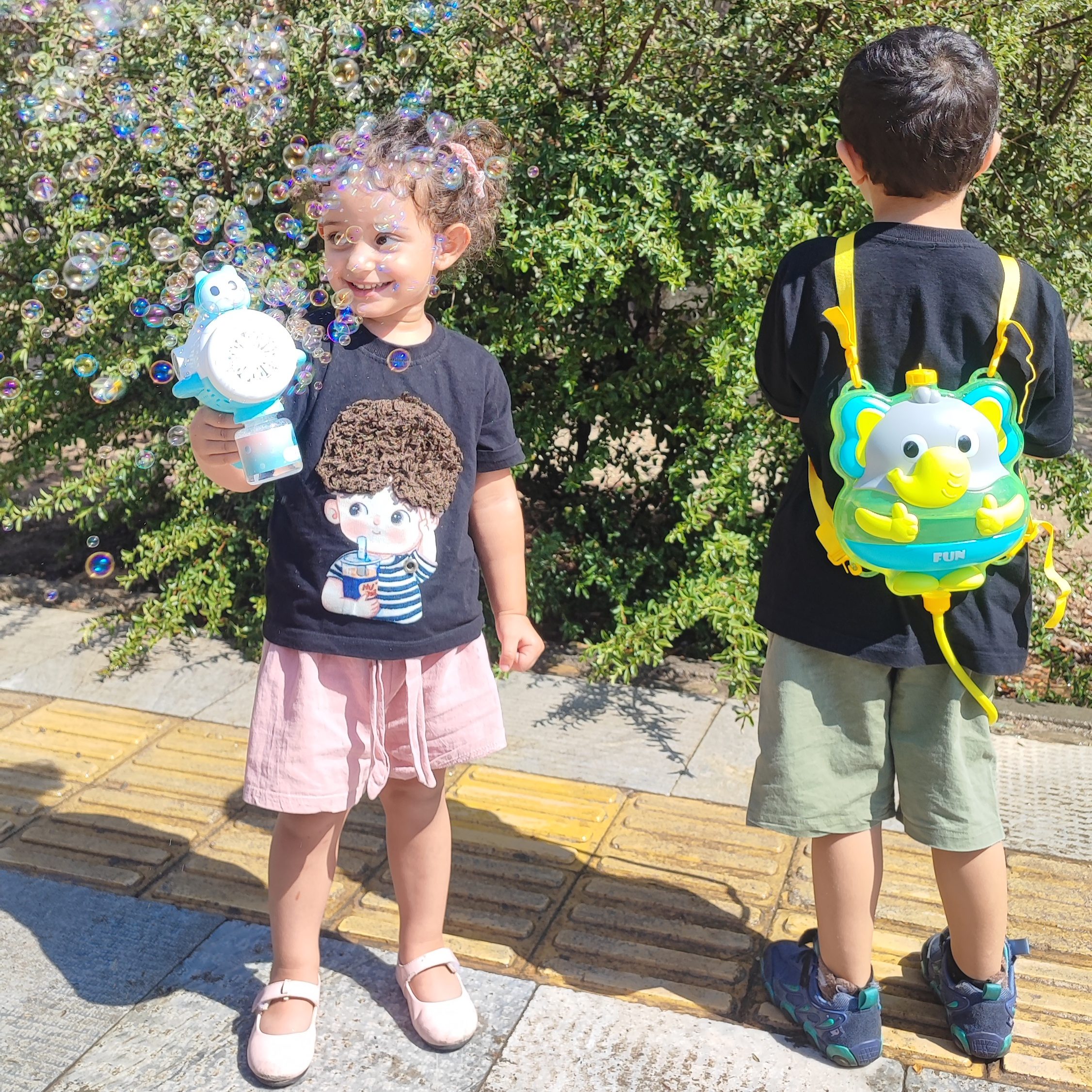 IMG_20250826_005216 تفنگ حبابساز صورتی