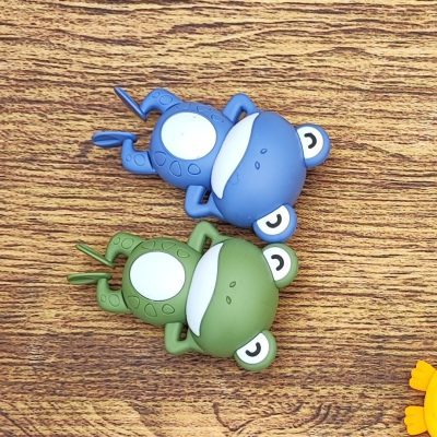 کوکی قورباغه آبی خوابیده