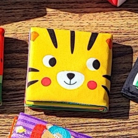 photo_2025-08-26_21-43-06 کتاب پارچه ای جیبی جنگل