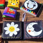 کتاب پارچه ای سیاه و سفید حلزون