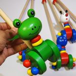 راهبر چوبی قورباغه