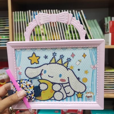 نقاشی الماسی تاجدار سفید