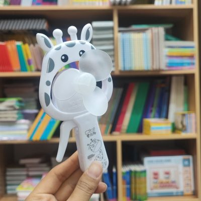 پنکه زرافه سفید