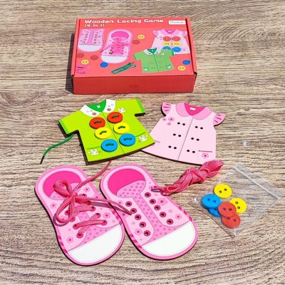 دوخت و دوز کفش و لباس صورتی