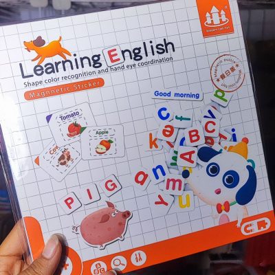 پازل مگنتی چوبی قوطی فلزی الفبای لاتین