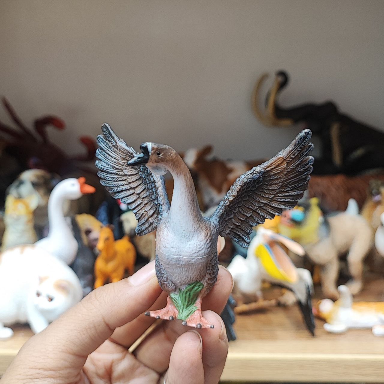 photo_2025-08-30_14-45-02 فیگور غاز اورجینال