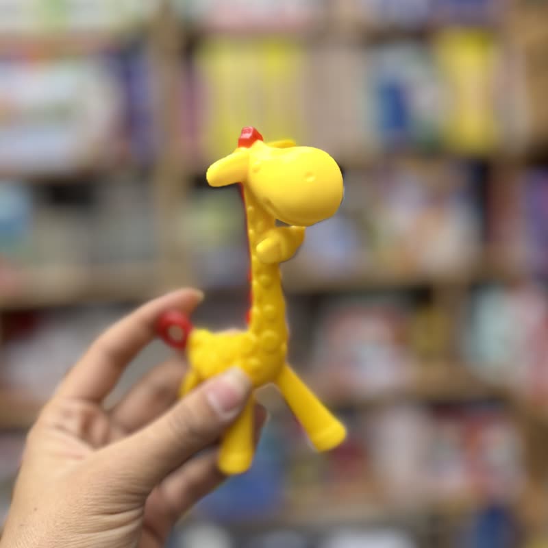 9915de0b-be85-413e-9c33-e36243221744 دندانی زرافه سیلیکونی زرد