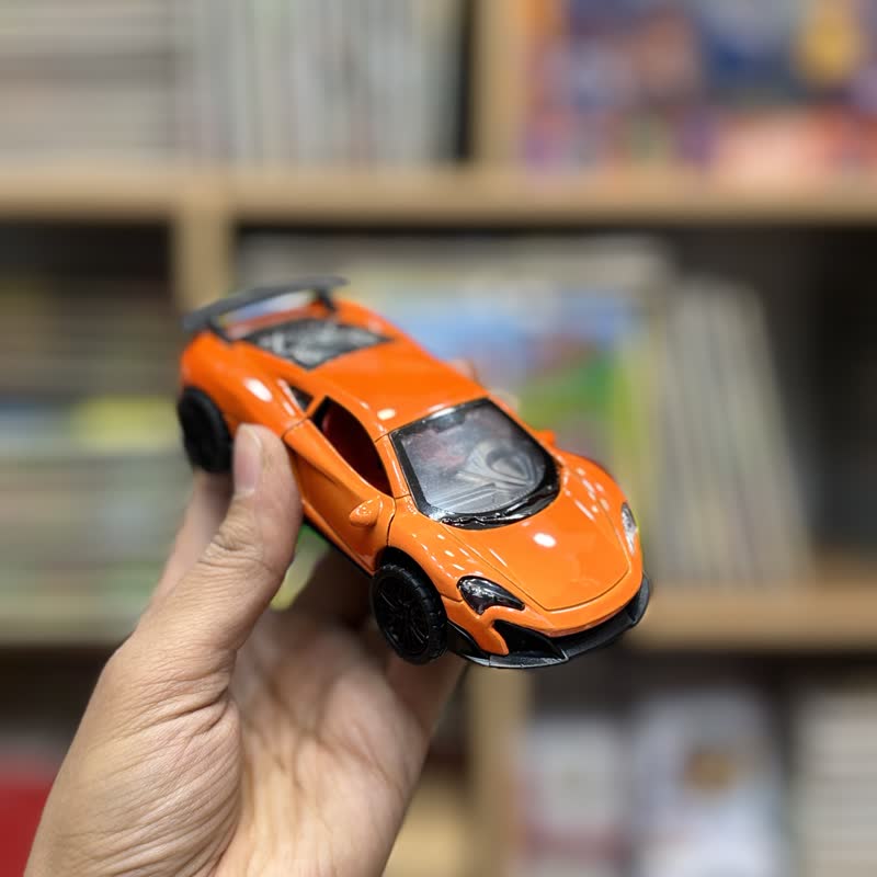 ماشین فلزی درب باز شو موزیکال مدل 3661نارنجی