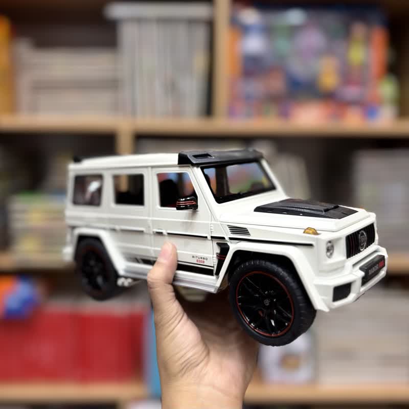 a49b5275-53df-428f-ae81-795663adaddd ماشین فلزی عقبکش بنز جی کلاس سفید