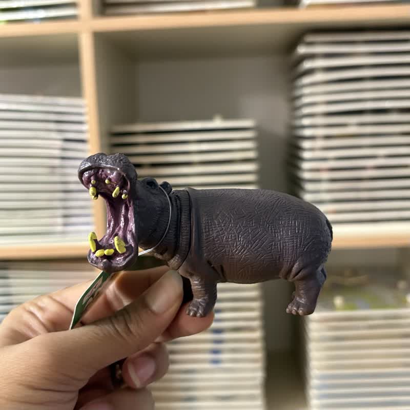 aa33f4b8-0109-438c-99dc-23d55a2429be فیگور اسب آبی - Image 1