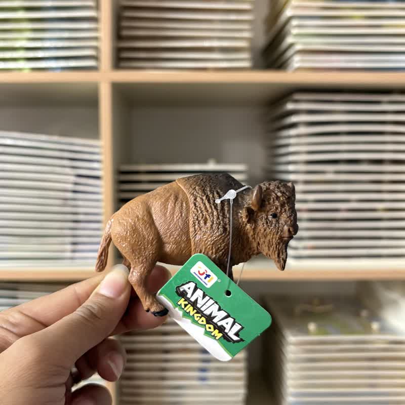 db6275f5-aa13-40c1-ab02-70825977221f فیگور بوفالو - Image 1